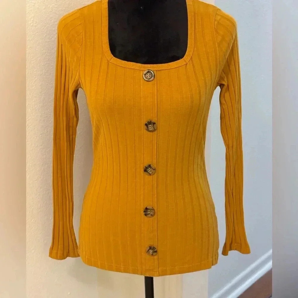 Full Circle Dark Yellow Ribbed Button Front Long Sleeve Shirt